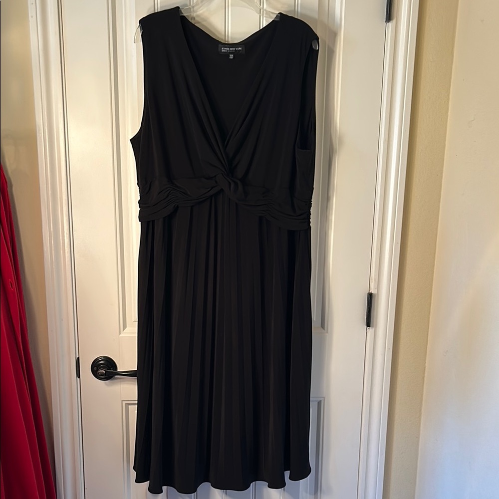 Jones New York Black Midi Dress with Knot Detail - Picture 1 of 7